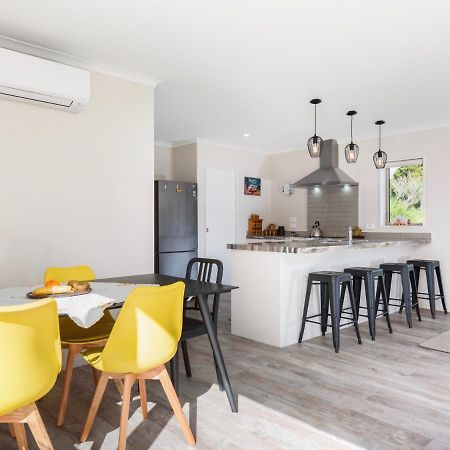 Modern Beach Break - Waihi Beach Holiday Home Экстерьер фото