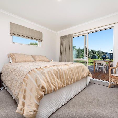 Modern Beach Break - Waihi Beach Holiday Home Экстерьер фото