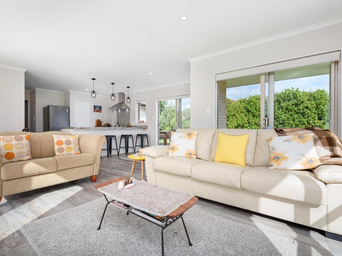 Modern Beach Break - Waihi Beach Holiday Home Экстерьер фото